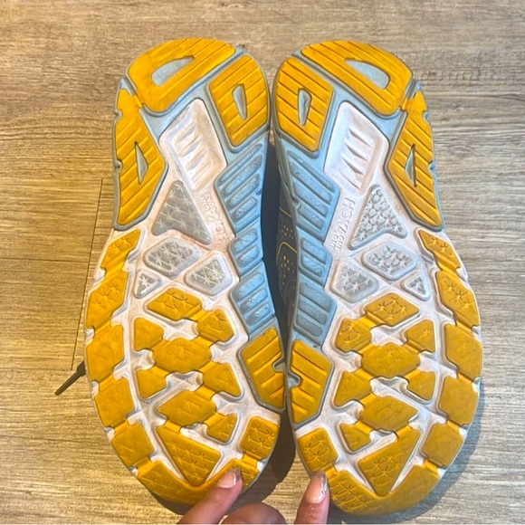 Hoka Arahi 5 Mens Running Shoes Sneakers in Ombre Blue Fog 1115010 - Picture 2 of 4